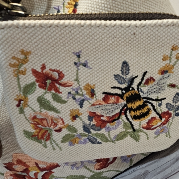 Patricia Nash Rhea Tote with Mini Cassini Wristlet Hangoff - Picture 10 of 13